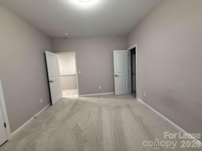 Building Photo - 128 Reids Cv Dr