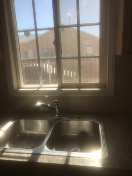 Building Photo - 11815 Nancy Ave