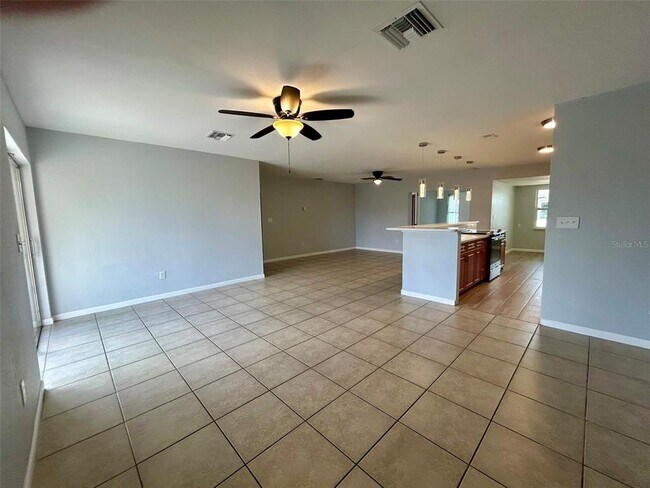 Building Photo - 3474 Norwick St