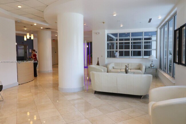 Building Photo - 401 69th St