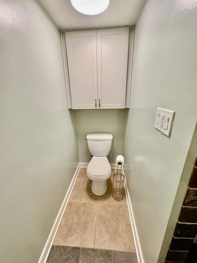 Building Photo - Charming One Bedroom ADU In The Heart Of W...