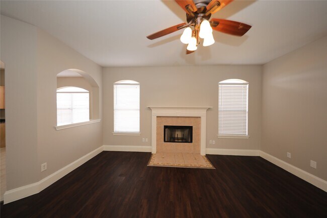 Building Photo - 5539 Mountain Forest Dr