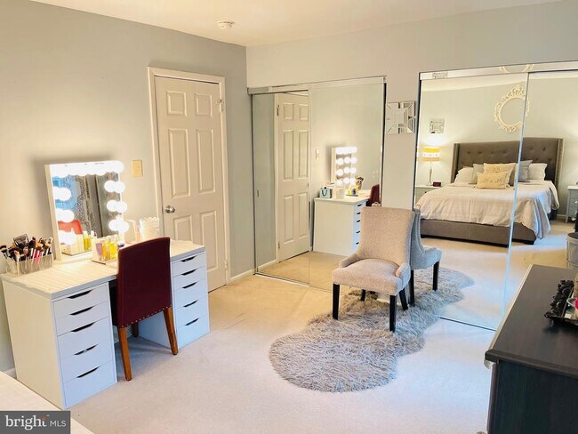 Building Photo - 16 Mateus Way