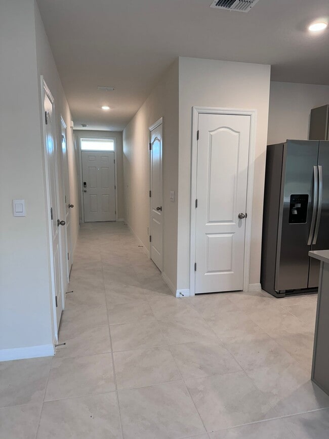Building Photo - 1584 Swan Swim Dr