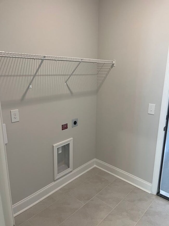 Building Photo - Available now. Beautiful 3 BR/2.5 BA New C...