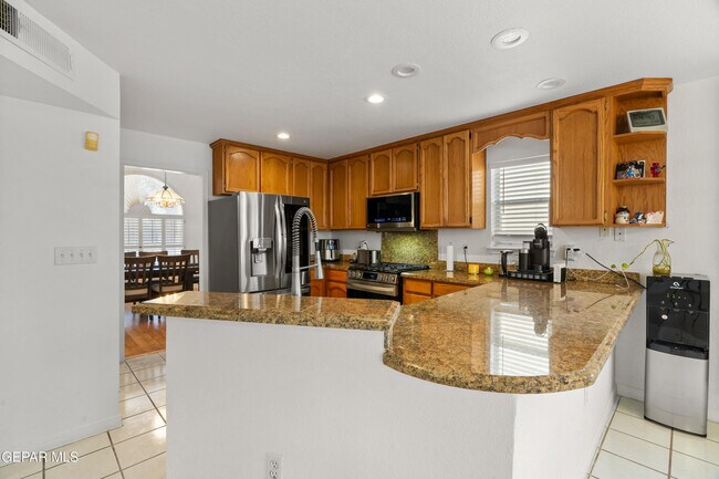 Building Photo - 6205 La Posta Dr