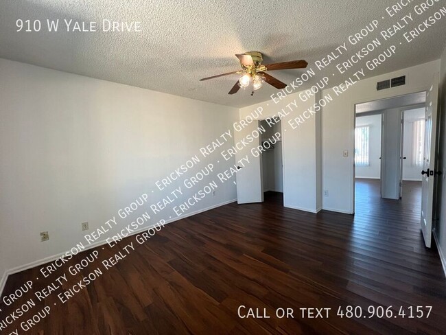 Building Photo - 910 W Yale Dr