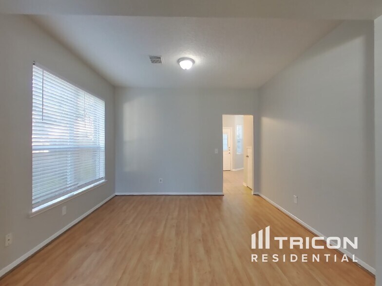Building Photo - 19431 Kacey Ln Ct