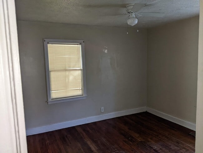 Building Photo - 1236 Alta Vista Dr