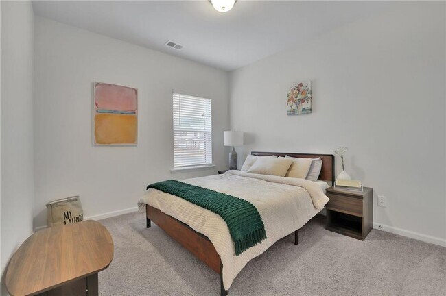 Building Photo - 803 Dundee Wy