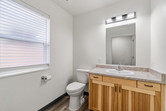 Building Photo - 721-711 11th St