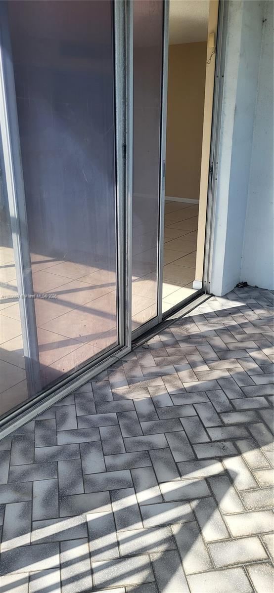 Building Photo - 1300 NE Miami Gardens Dr