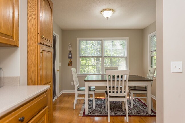 Building Photo - 3 Bedroom Home in Massanutten!!!