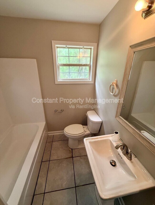 Building Photo - 181 Garrison Rd