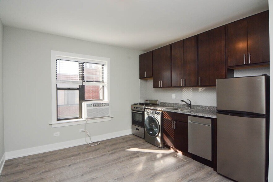 Building Photo - 434.5 W Belden Ave