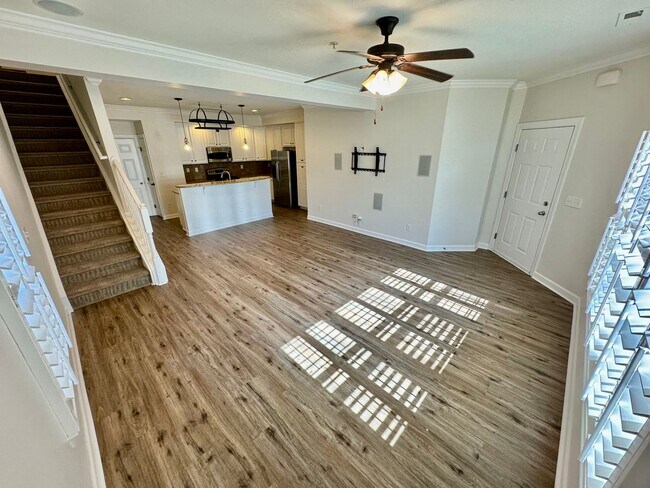 Building Photo - Fabulous South End Condo for Immediate Lease! Water included!
