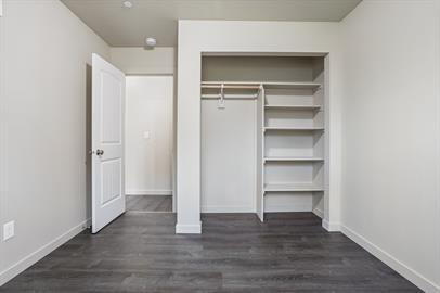 Building Photo - Modern Duplex 3 Bedrooms