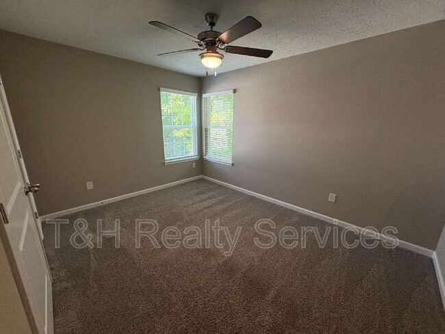 Building Photo - 5657 Brownstone Dr