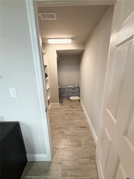 Building Photo - 6396 Roadstead Ct