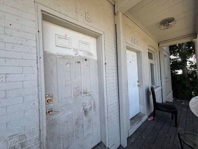 Building Photo - 266-268-268 S 900 W