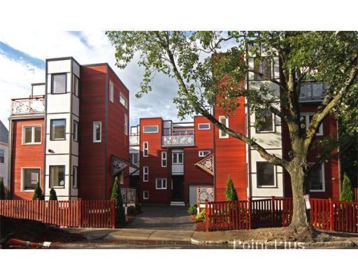 Building Photo - 11 Clary St