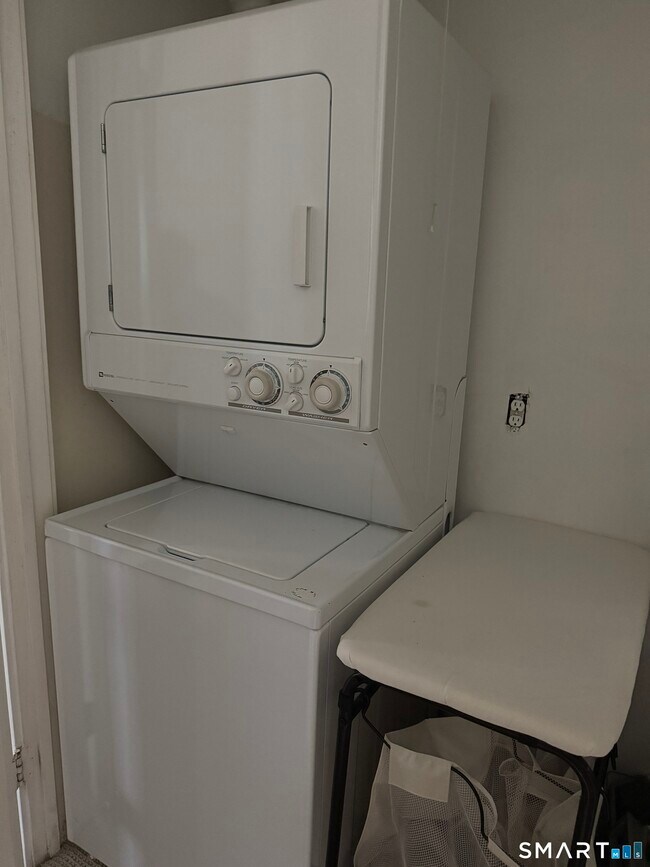 Building Photo - 491 Unit B Heritage Vlg
