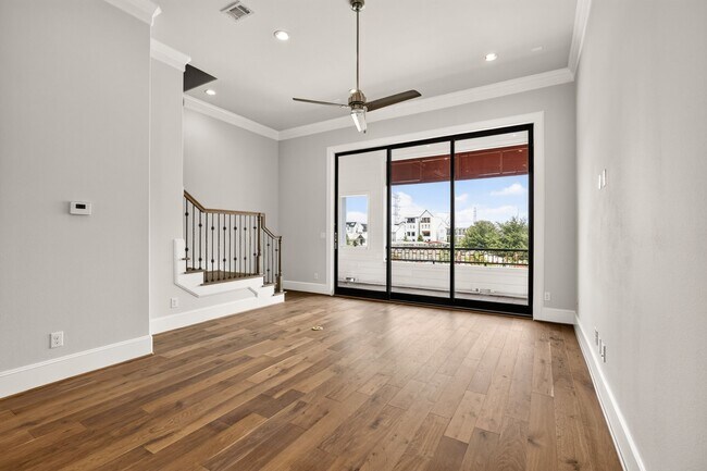Building Photo - 8711 Oak Kolbe Ln
