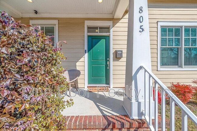 Building Photo - 805B Lafayette Street