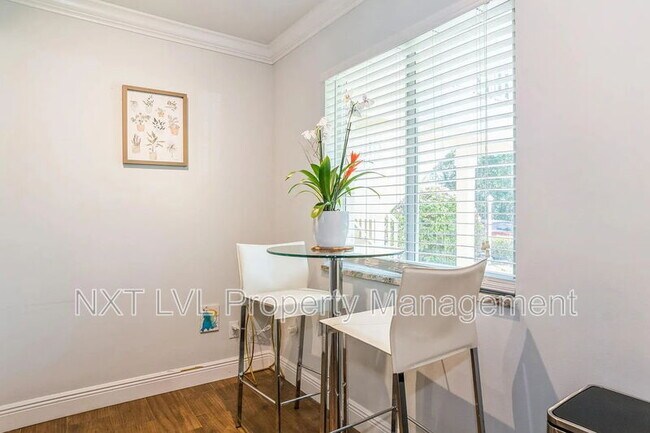 Building Photo - 250 Timber Lake Cir