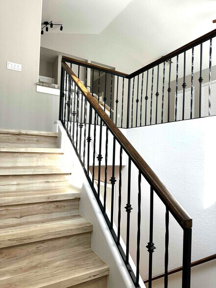 Building Photo - 34948 N 30th Ave