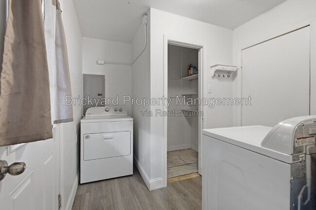 Building Photo - 4126 Justice Ln