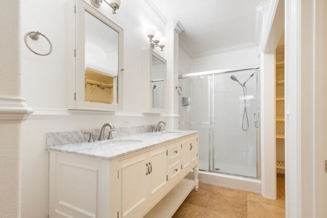 Building Photo - Spacious Laguna Niguel 3 Bed 2 Bath Condo Near Dana Point Harbor