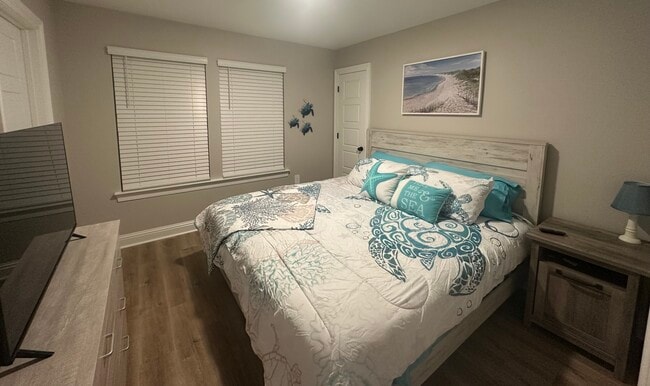 Building Photo - 120 Coral Breeze Drive