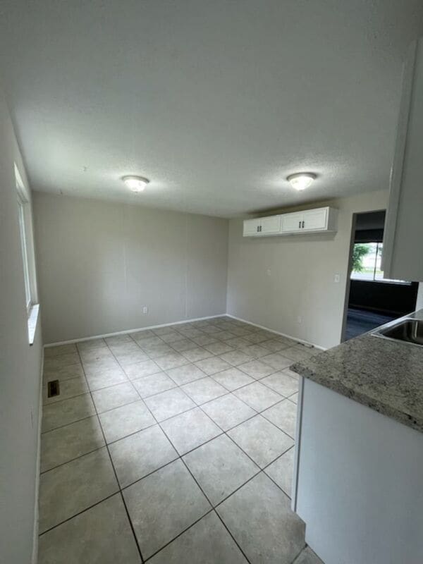 Building Photo - 3470 Noe Bixby Rd