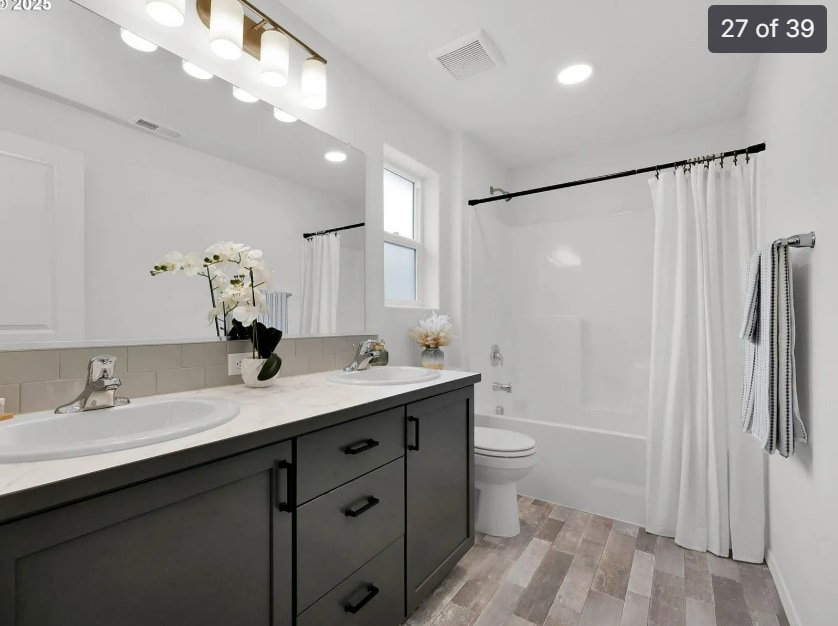 Building Photo - 4353 Kalmia St