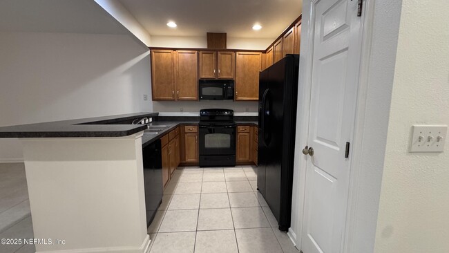 Building Photo - 13303 Solar Dr