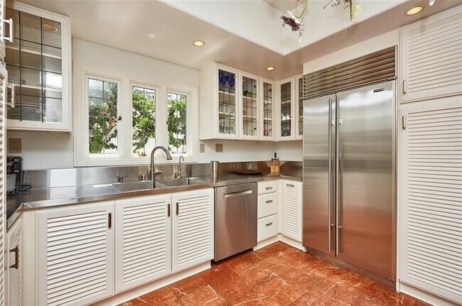 Building Photo - 4 Bedroom 3.5 Bath  Home in La Jolla