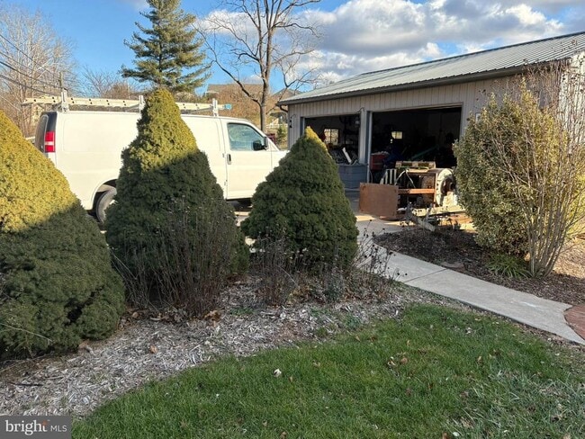 Building Photo - 2851 New Windsor Rd