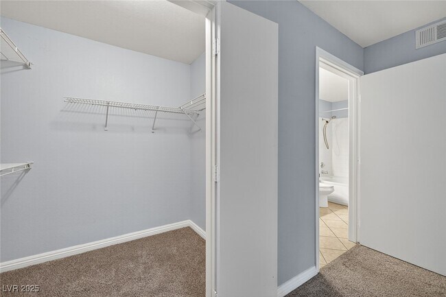 Building Photo - 1150 N Buffalo Dr