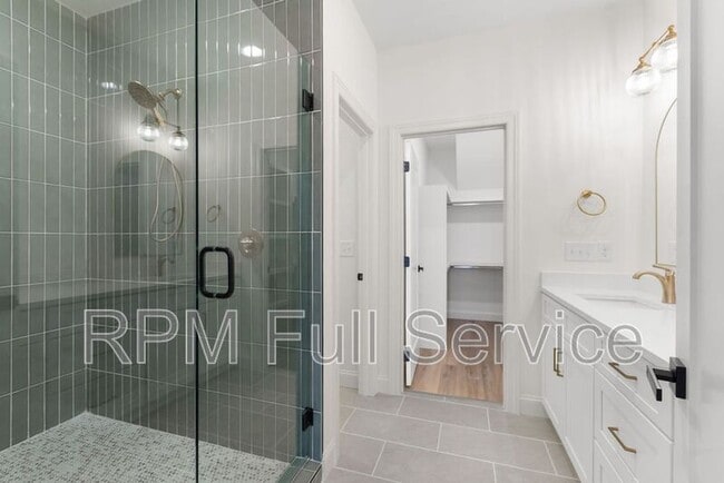 Building Photo - 2109 14th Ave N