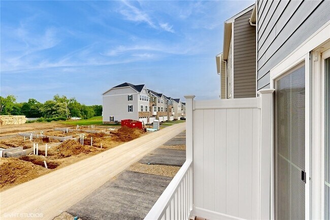 Building Photo - 4908 Spruce Rd