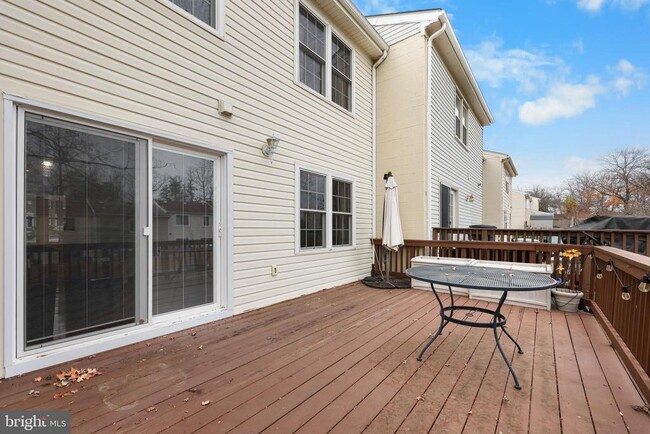 Building Photo - 2921 Lexington Ct