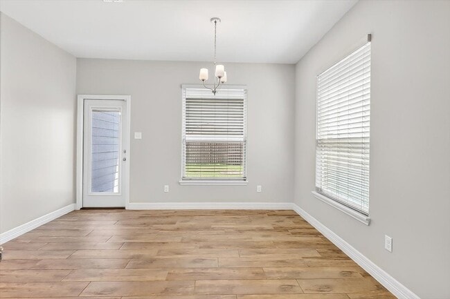 Building Photo - 2214 Cuarzo Dr