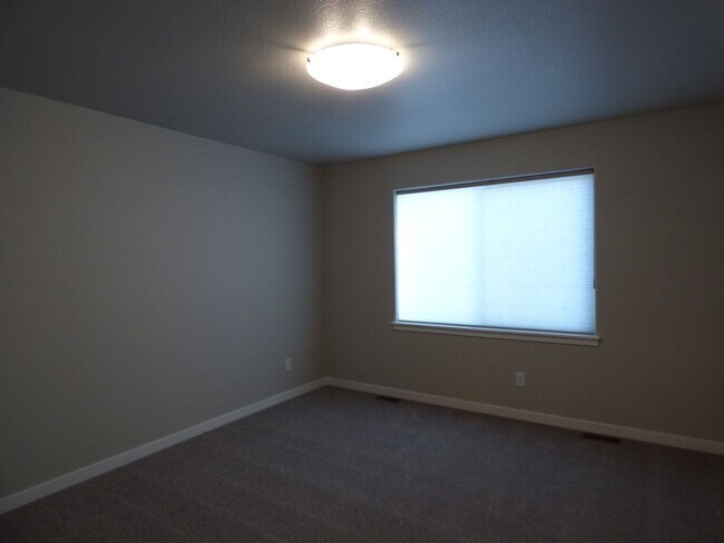 Building Photo - Maintenance Free, Brand New Construction