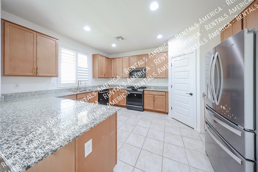 Building Photo - 13487 N 174th Ave
