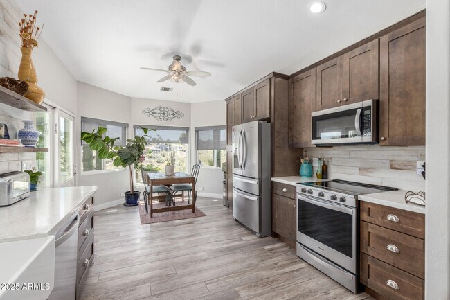 Building Photo - 15759 E Echo Hill Dr