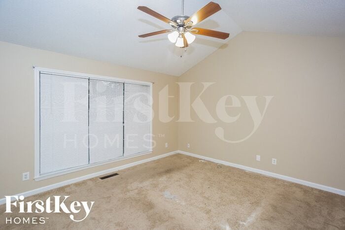 Building Photo - 6425 Skyline Dr