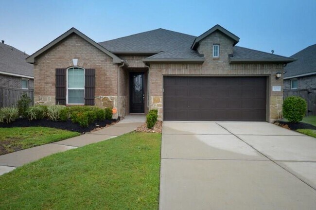 Building Photo - 2211 Hidden Meadow Ln