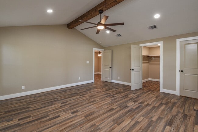 Building Photo - 9126 Lazy Ln