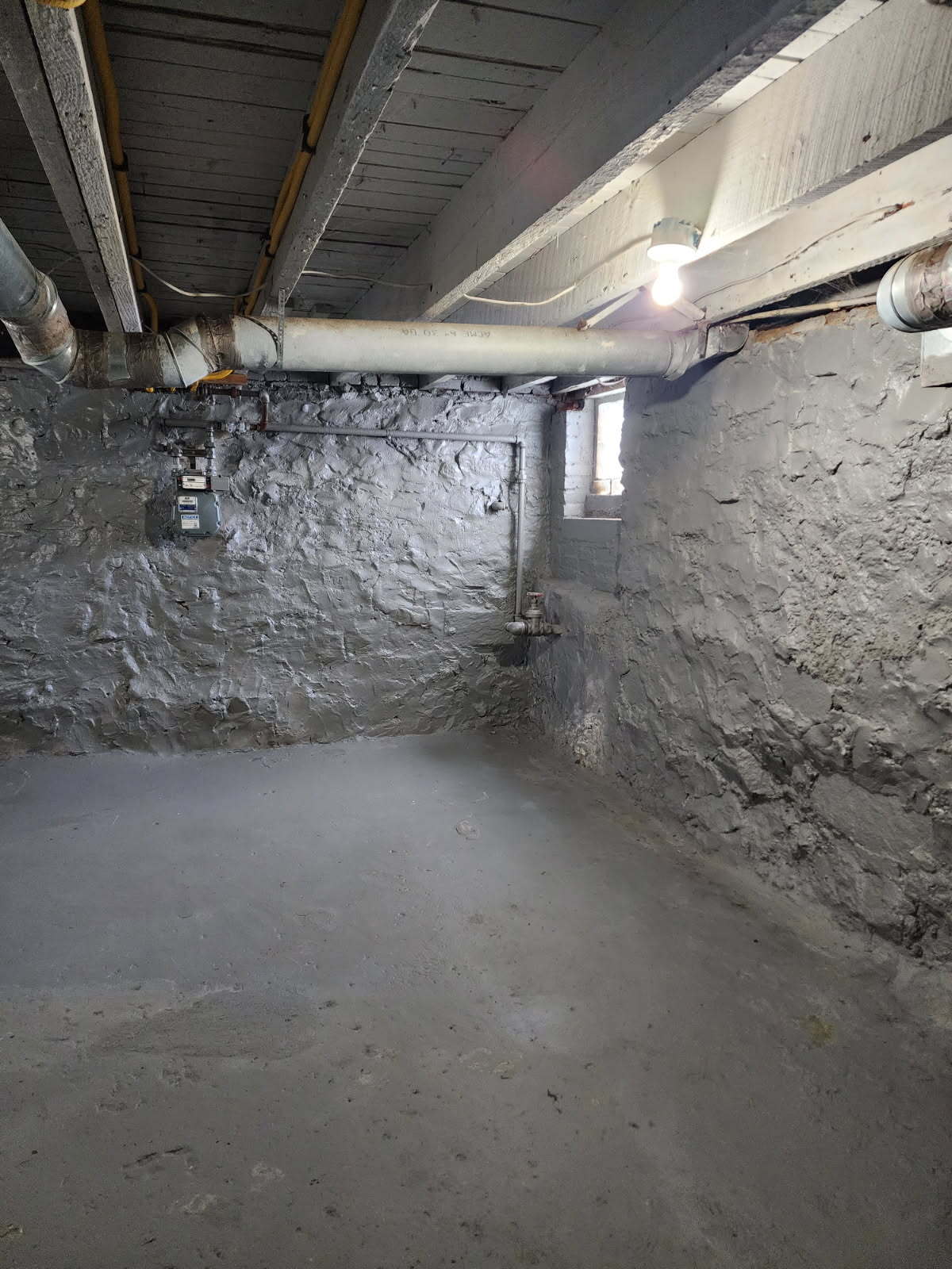 Building Photo - 2708 W Franklin St